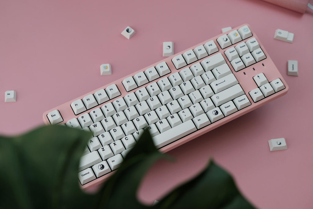 Cherry Profile Black on White PBT Keycap Set